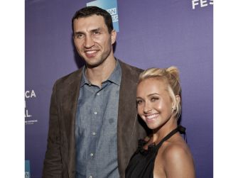Wladimir Klitschko and Hayden Panettiere pose together at a red-carpet event.